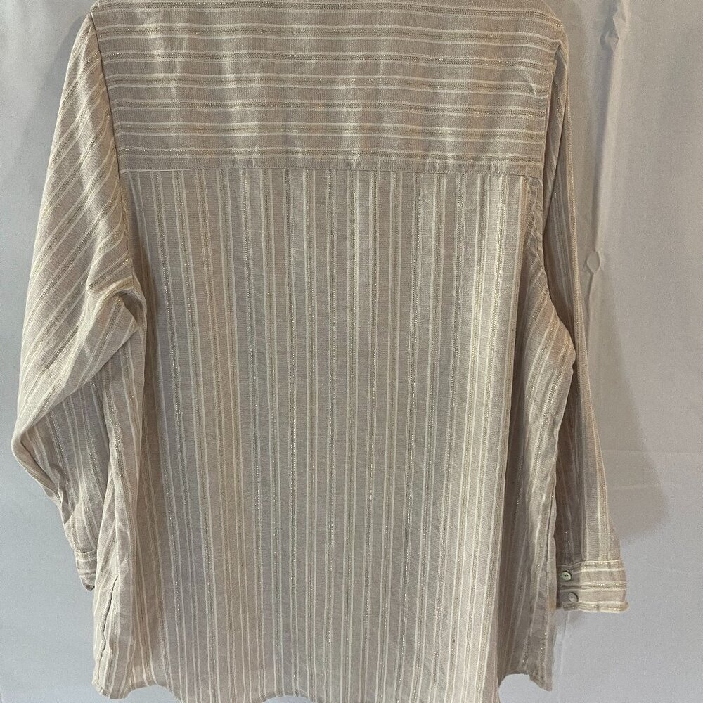 Jones & CO. Women's dress shirt with long sleeves size 1X. Made in Indonesia. - Picture 3 of 9